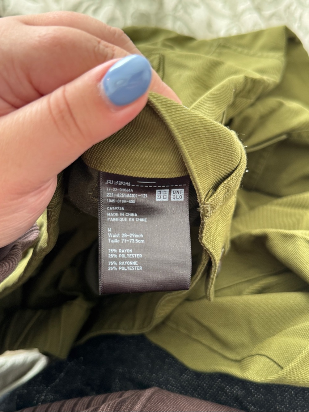 Uniqlo Olive Green Women's Cargo Trousers - Picture 3 of 3